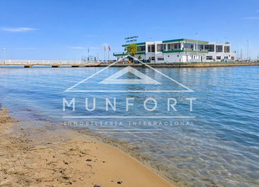 2 soverom Penthouse til salgs i Los Nietos med svømmebasseng - € 143 000 (Ref: 10014276)
