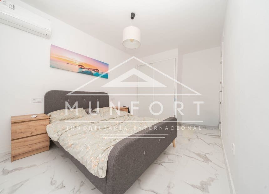 2 bedroom Apartment for sale in Punta Prima with pool - € 245,000 (Ref: 10014686)
