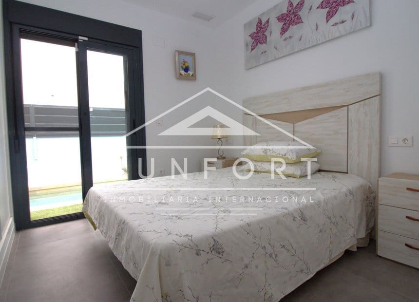 3 quarto Moradia para venda em Algorfa com piscina - 319 900 € (Ref: 10019545)