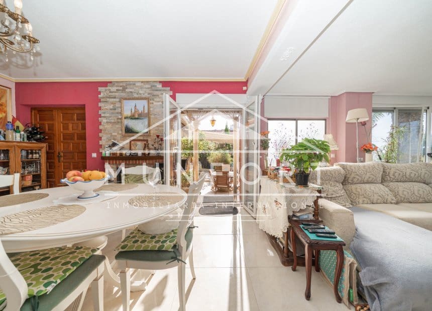 3 slaapkamer Villa te koop in Ciudad Quesada met zwembad - € 549.000 (Ref: 10019546)