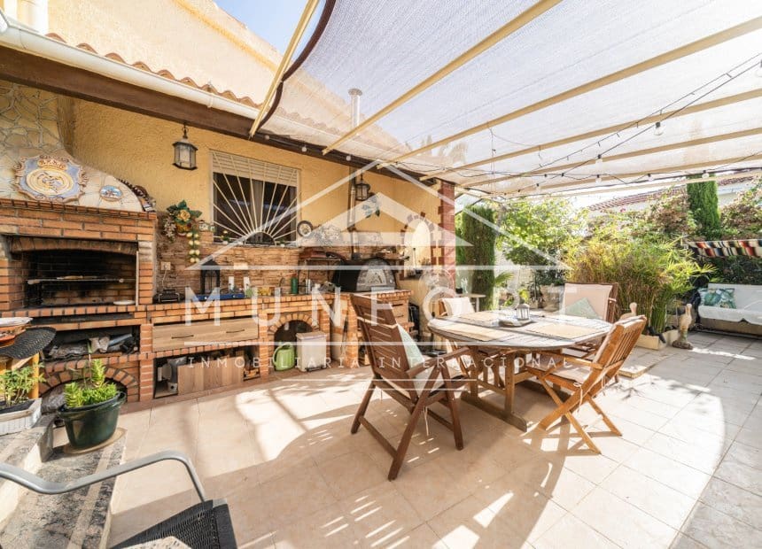 3 slaapkamer Villa te koop in Ciudad Quesada met zwembad - € 549.000 (Ref: 10019546)