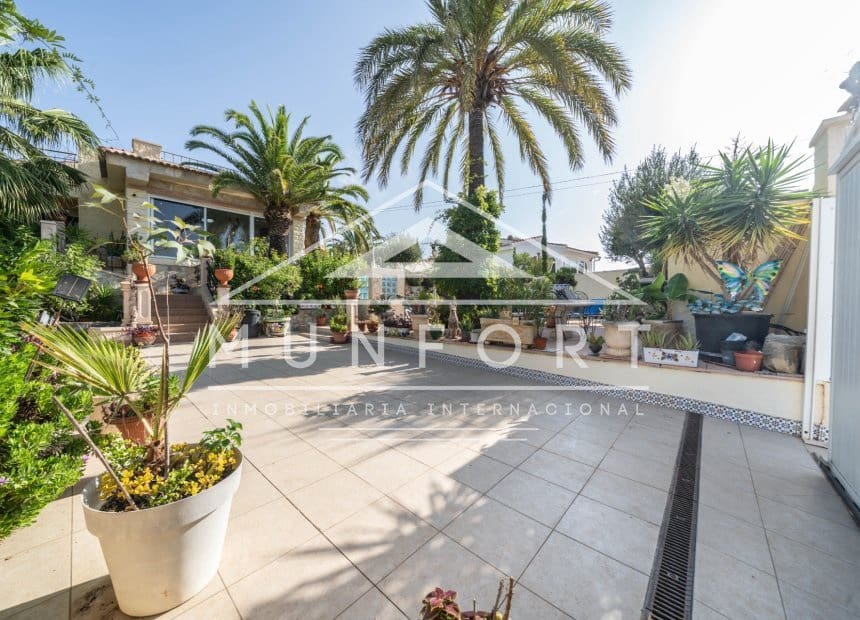 3 slaapkamer Villa te koop in Ciudad Quesada met zwembad - € 549.000 (Ref: 10019546)