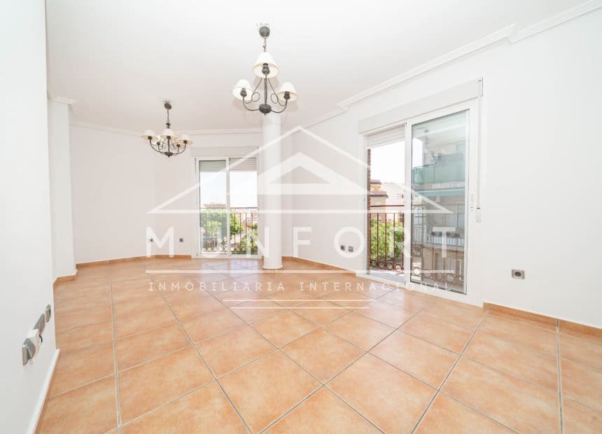 4 bedroom Apartment for sale in San Javier with pool - € 185,000 (Ref: 10023160)