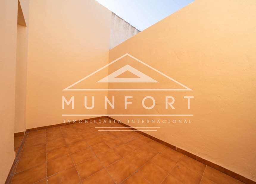 4 bedroom Apartment for sale in San Javier with pool - € 185,000 (Ref: 10023160)
