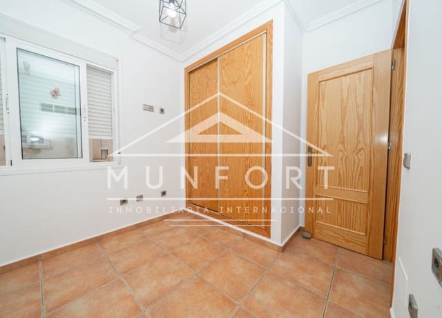4 bedroom Apartment for sale in Ciudad, San Javier with pool - € 185,000 (Ref: 10023160)