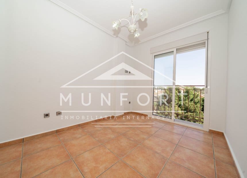 4 bedroom Apartment for sale in San Javier with pool - € 185,000 (Ref: 10023160)