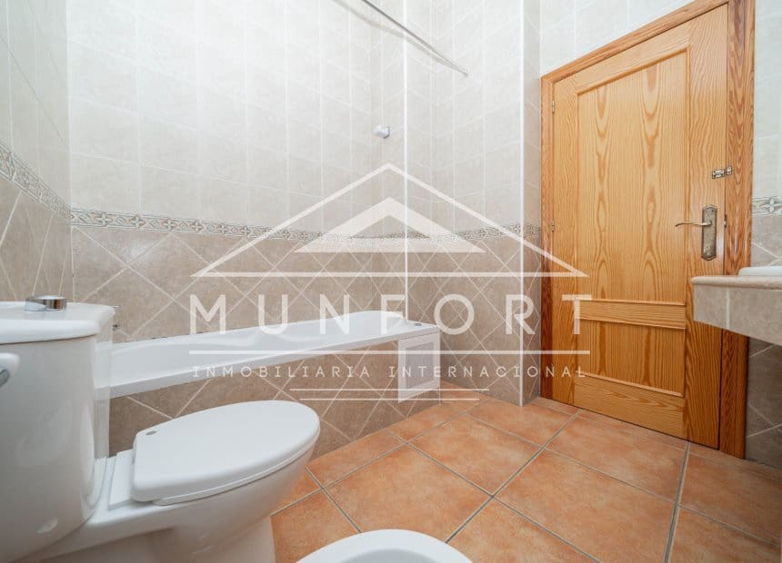 4 bedroom Apartment for sale in San Javier with pool - € 185,000 (Ref: 10023160)