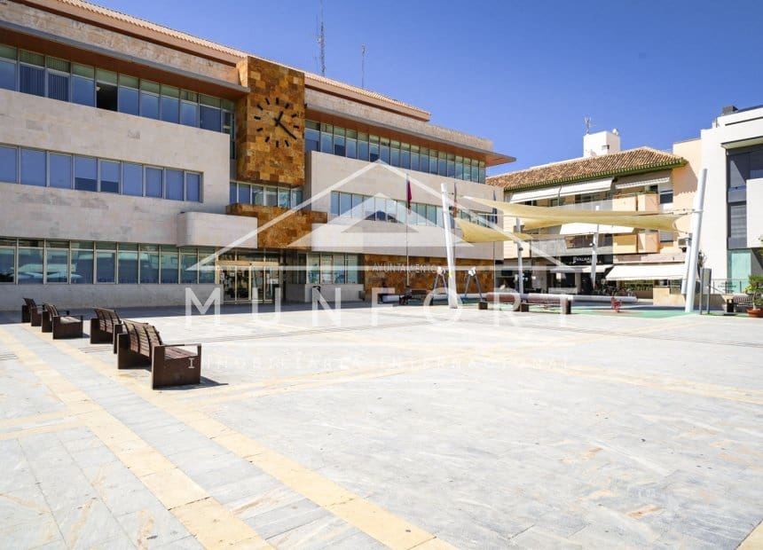 4 bedroom Apartment for sale in San Javier with pool - € 185,000 (Ref: 10023160)