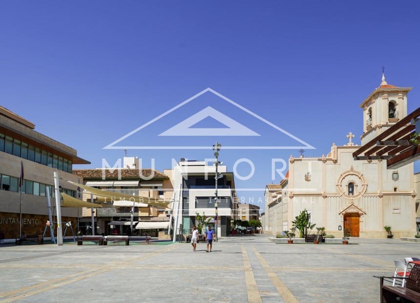 4 bedroom Apartment for sale in San Javier with pool - € 185,000 (Ref: 10023160)