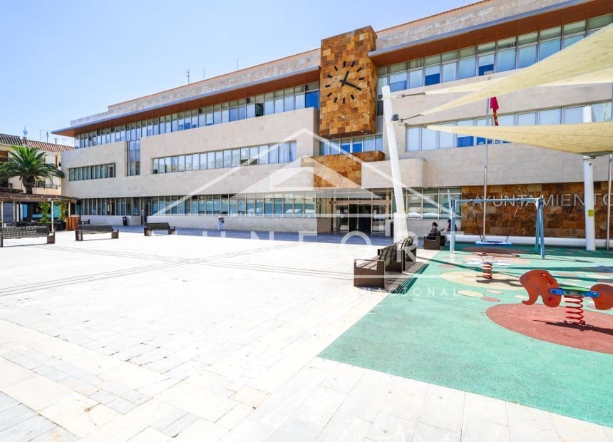 1 slaapkamer Appartement voor vakantieverhuur in Santiago de la Ribera met zwembad - € 780 (Ref: 10024611)