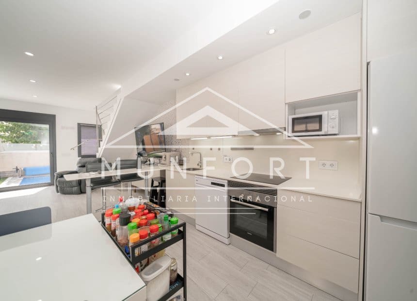 3 slaapkamer Huis te koop in Pilar de la Horadada met zwembad - € 369.000 (Ref: 10029779)