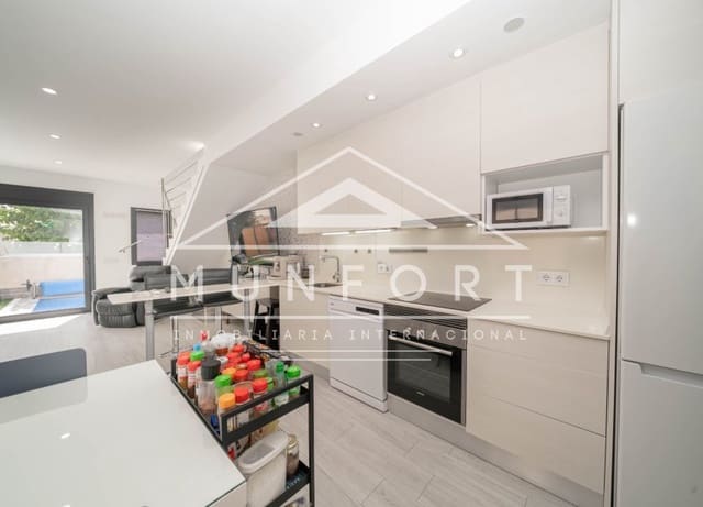 3 slaapkamer Huis te koop in Pilar de la Horadada ciudad, Pilar de la Horadada met zwembad - € 369.000 (Ref: 10029779)