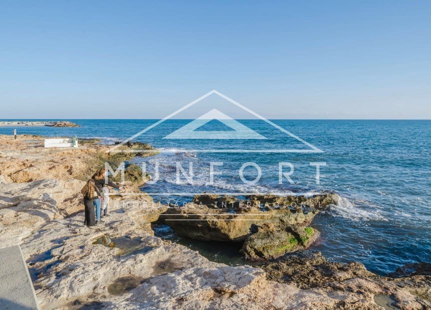 2 sovrum Lägenhet till salu i Torrevieja - 183 000 € (Ref: 10029831)