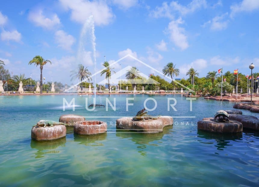 2 sovrum Lägenhet till salu i Torrevieja - 183 000 € (Ref: 10029831)