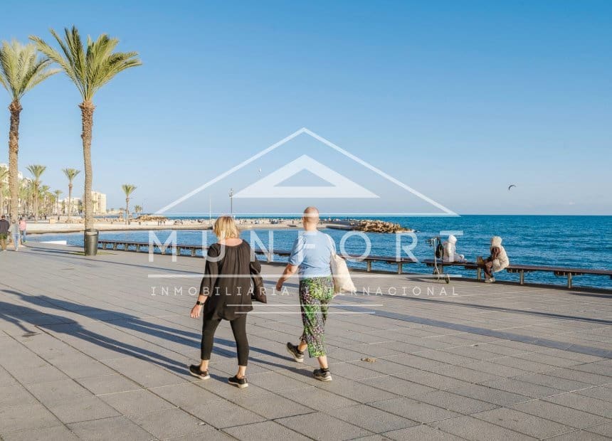2 sovrum Lägenhet till salu i Torrevieja - 183 000 € (Ref: 10029831)