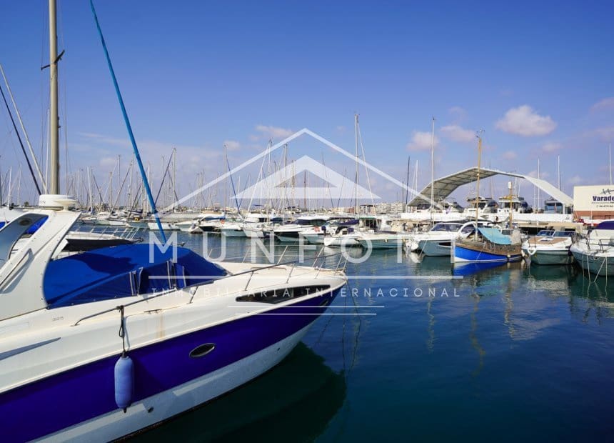 2 sovrum Lägenhet till salu i Torrevieja - 183 000 € (Ref: 10029831)