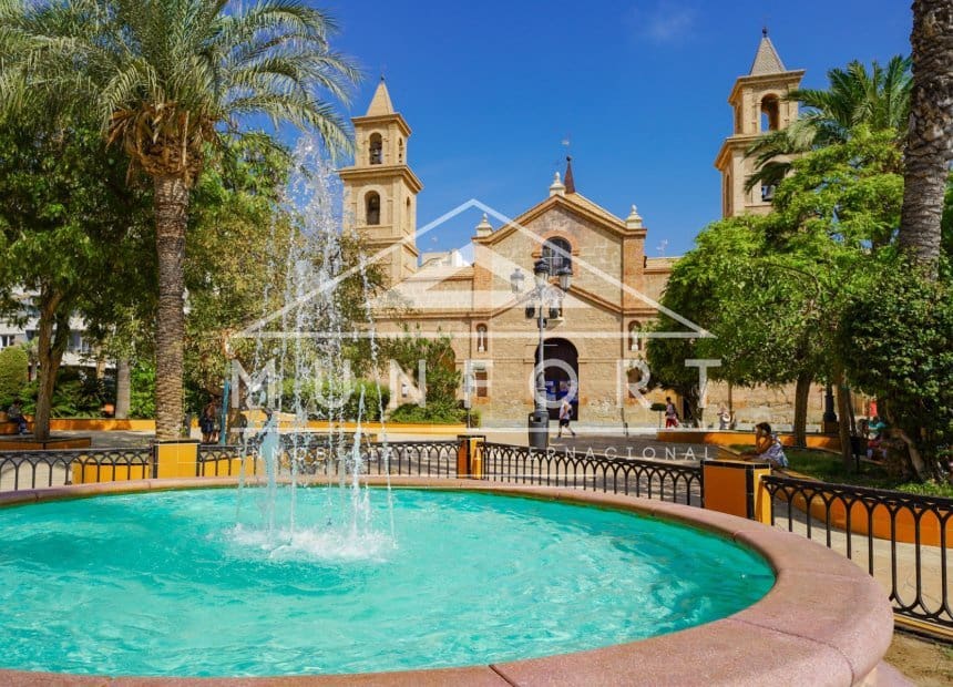 2 sovrum Lägenhet till salu i Torrevieja - 183 000 € (Ref: 10029831)