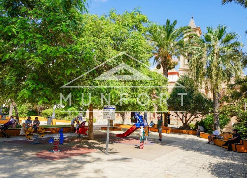 2 sovrum Lägenhet till salu i Torrevieja - 183 000 € (Ref: 10029831)