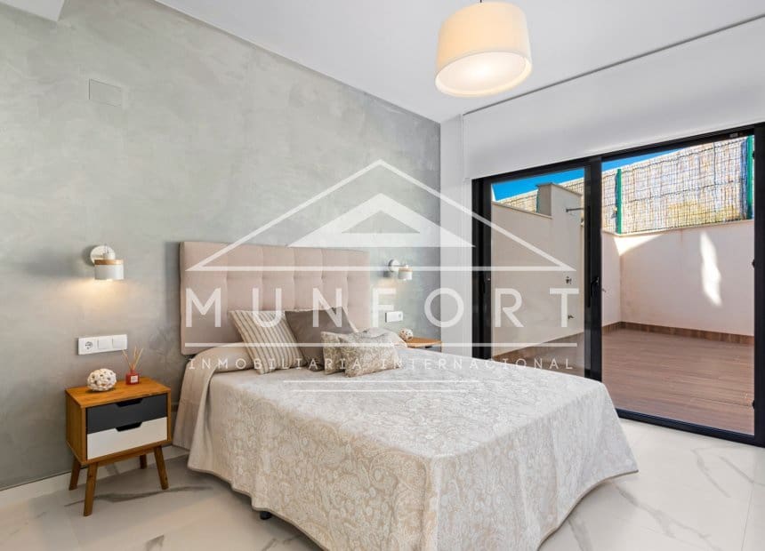 2 chambre Bungalow à vendre à San Miguel de Salinas avec piscine - 339 000 € (Ref: 10031025)