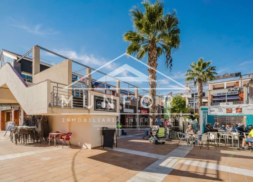 2 slaapkamer Appartement te koop in Villamartin met zwembad - € 195.000 (Ref: 10034534)