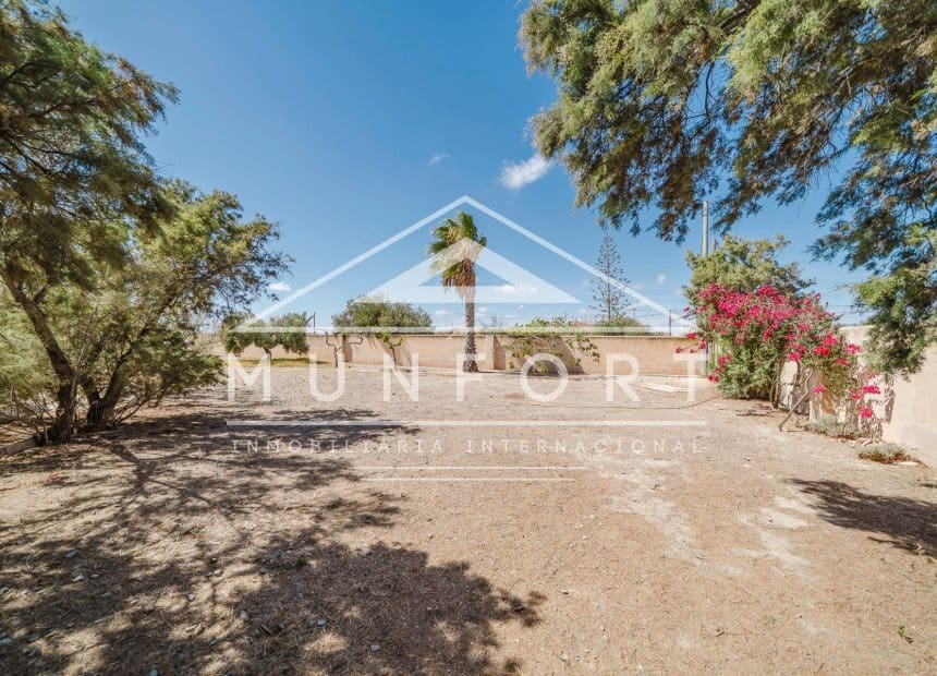 6 soverom Villa til salgs i Balsicas med garasje - € 879 900 (Ref: 10039347)