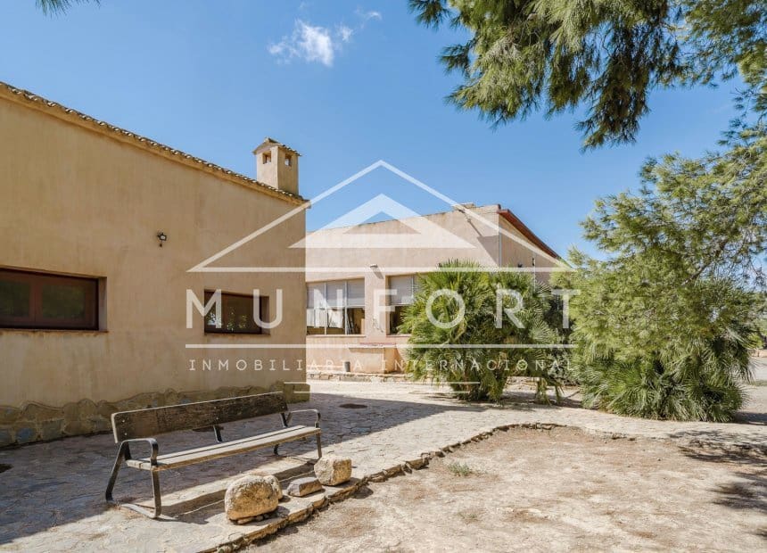 6 soverom Villa til salgs i Balsicas med garasje - € 879 900 (Ref: 10039347)
