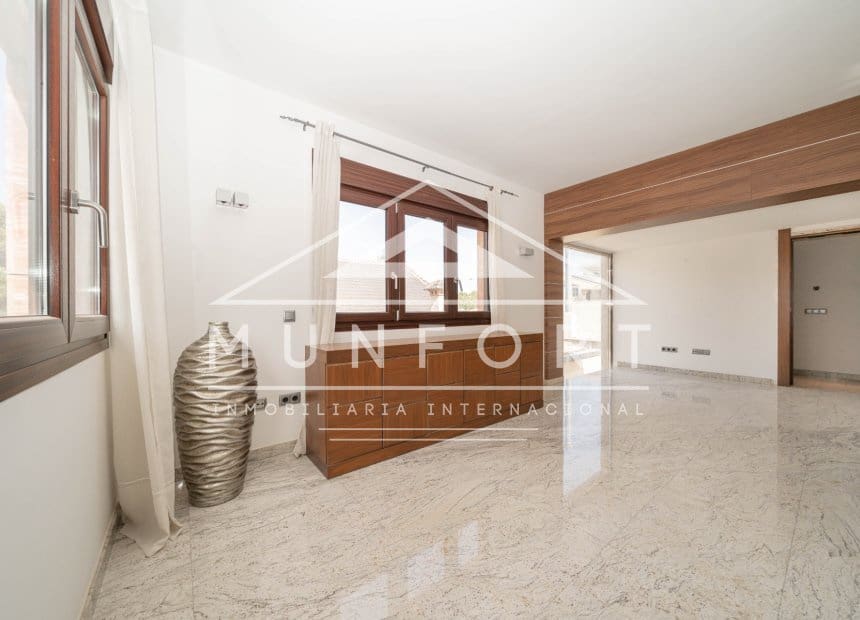 3 bedroom Villa for sale in San Javier with pool garage - € 569,000 (Ref: 10039979)