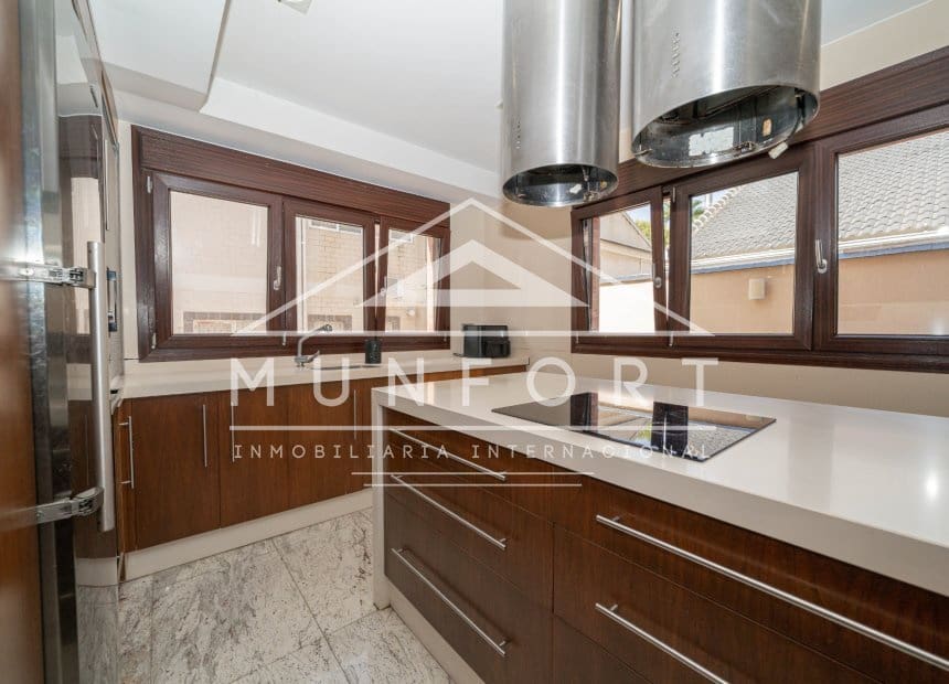 3 bedroom Villa for sale in San Javier with pool garage - € 569,000 (Ref: 10039979)