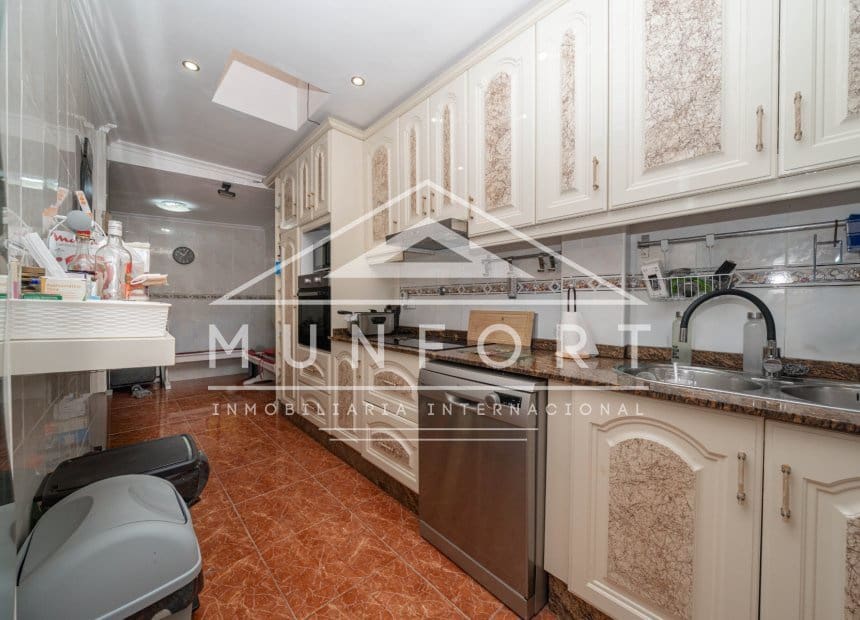3 Zimmer Haus zu verkaufen in Torrevieja mit Garage - 215.000 € (Ref: 10041895)