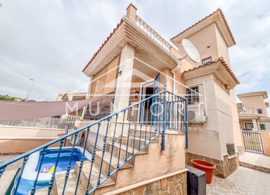 3 Zimmer Villa zu verkaufen in Orihuela Costa mit Pool Garage - 319.900 € (Ref: 10044113)