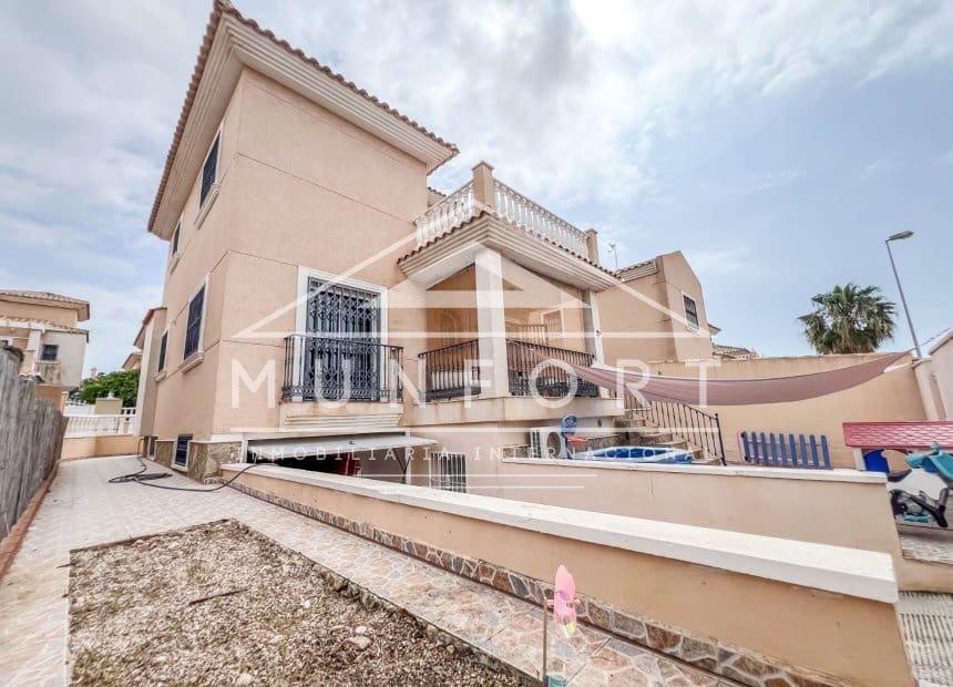 3 Zimmer Villa zu verkaufen in Orihuela Costa mit Pool Garage - 319.900 € (Ref: 10044113)