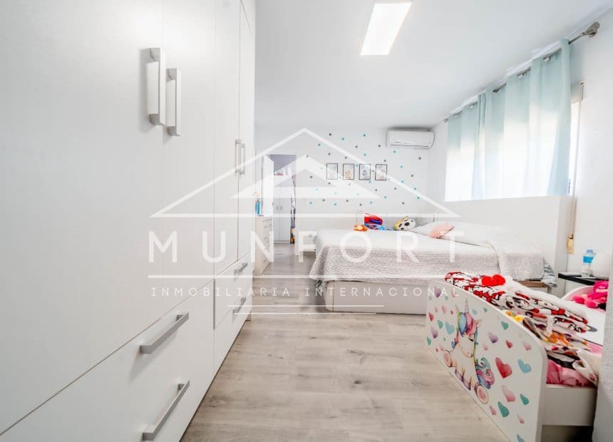 6 Zimmer Gewerbe zu verkaufen in Pilar de la Horadada mit Garage - 349.900 € (Ref: 10044114)