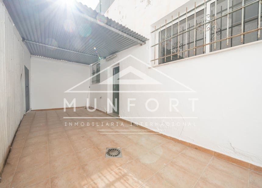 6 Zimmer Gewerbe zu verkaufen in Pilar de la Horadada mit Garage - 349.900 € (Ref: 10044114)