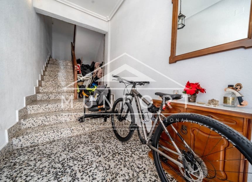 6 Zimmer Gewerbe zu verkaufen in Pilar de la Horadada mit Garage - 349.900 € (Ref: 10044114)
