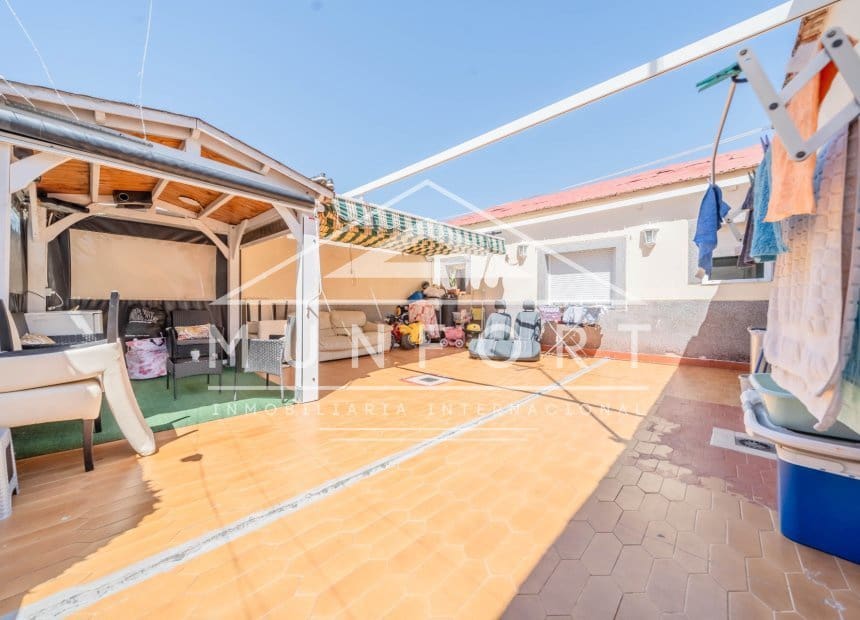 6 Zimmer Gewerbe zu verkaufen in Pilar de la Horadada mit Garage - 349.900 € (Ref: 10044114)