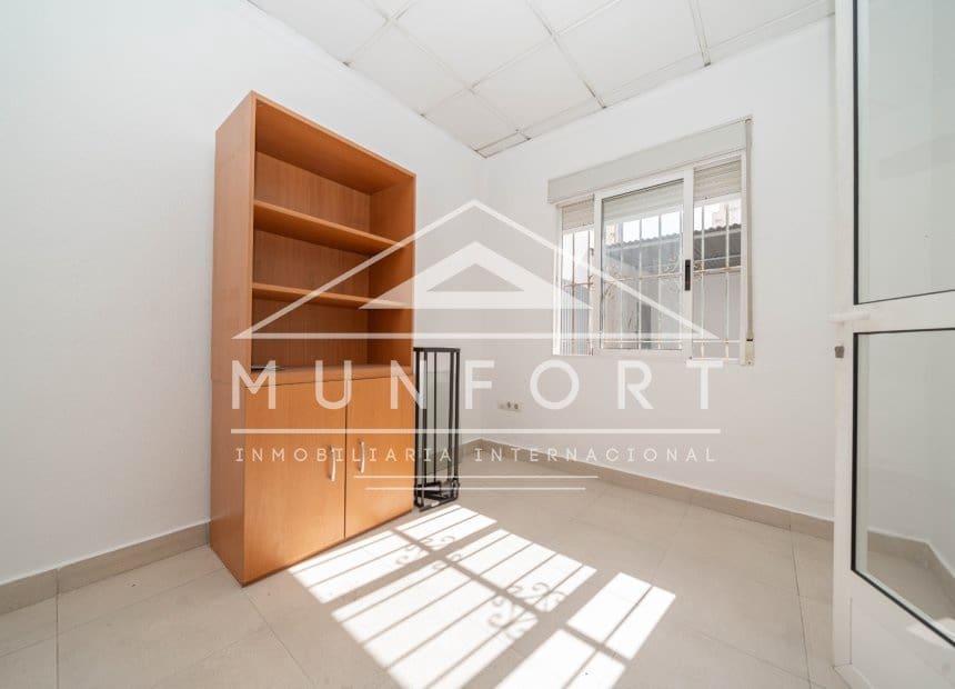 6 Zimmer Gewerbe zu verkaufen in Pilar de la Horadada mit Garage - 349.900 € (Ref: 10044114)