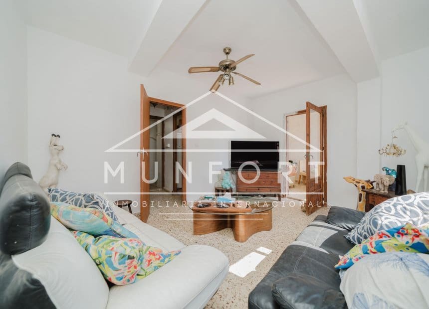 5 sovrum Semi-fristående Villa till salu i Los Urrutias - 189 900 € (Ref: 10044333)