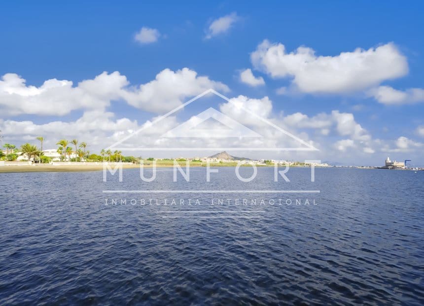 5 sovrum Semi-fristående Villa till salu i Los Urrutias - 189 900 € (Ref: 10044333)