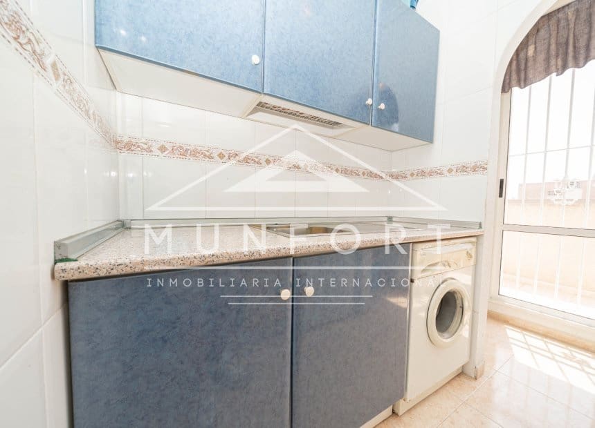 3 makuuhuone Kattohuoneisto myytävänä paikassa Torrevieja mukana uima-altaan - 219 000 € (Ref: 10045776)