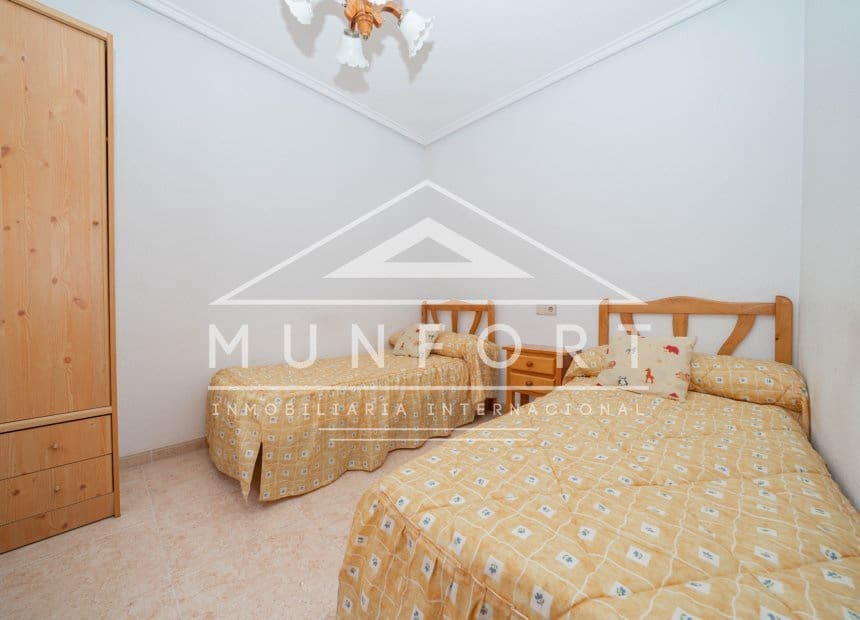 3 makuuhuone Kattohuoneisto myytävänä paikassa Torrevieja mukana uima-altaan - 219 000 € (Ref: 10045776)
