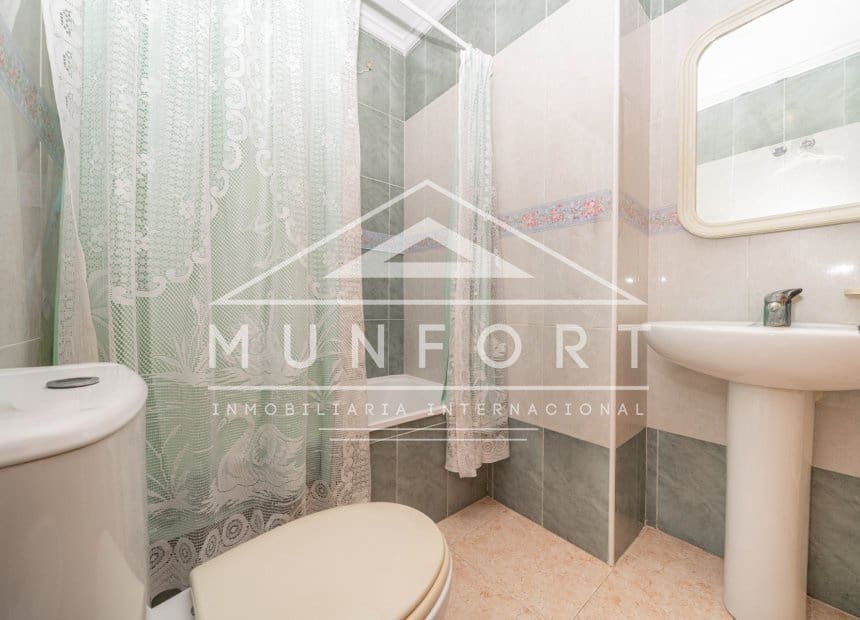 3 makuuhuone Kattohuoneisto myytävänä paikassa Torrevieja mukana uima-altaan - 219 000 € (Ref: 10045776)