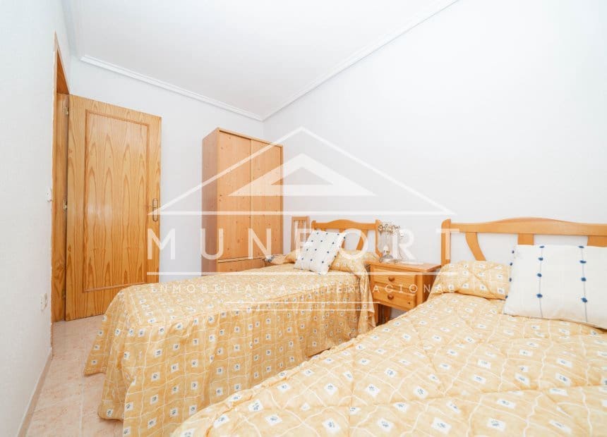 3 makuuhuone Kattohuoneisto myytävänä paikassa Torrevieja mukana uima-altaan - 219 000 € (Ref: 10045776)