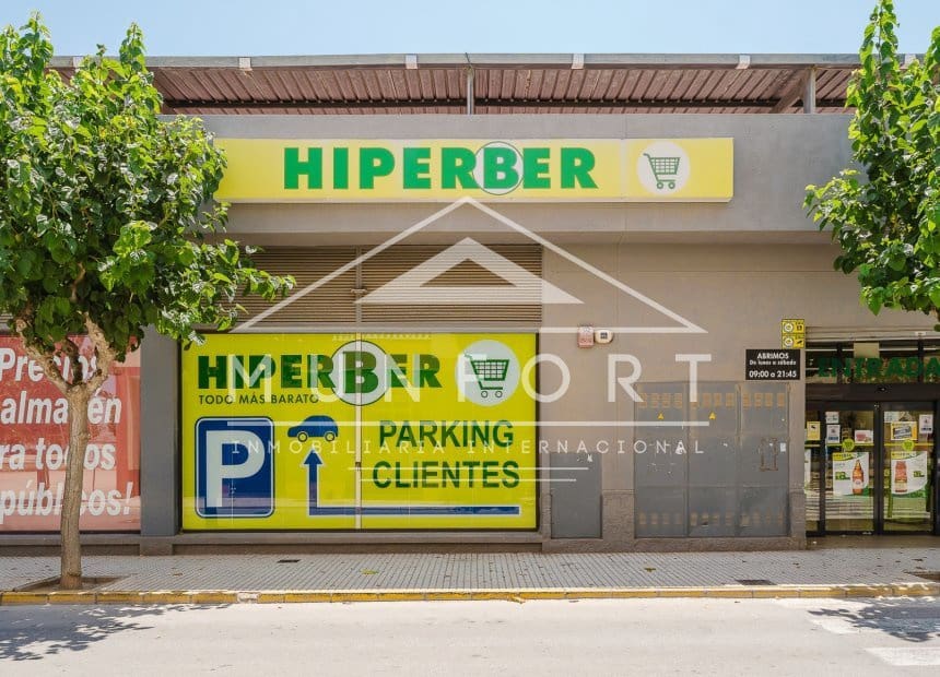 2 Zimmer Gewerbe zu verkaufen in Pilar de la Horadada - 120.000 € (Ref: 10046004)