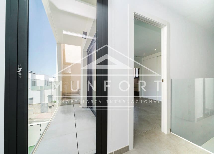 4 bedroom Villa for sale in Benijofar with pool - € 480,000 (Ref: 10046226)