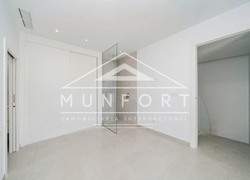 4 bedroom Villa for sale in Benijofar with pool - € 480,000 (Ref: 10046226)