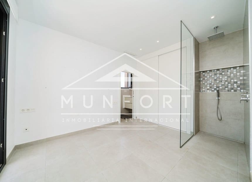 4 bedroom Villa for sale in Benijofar with pool - € 480,000 (Ref: 10046226)