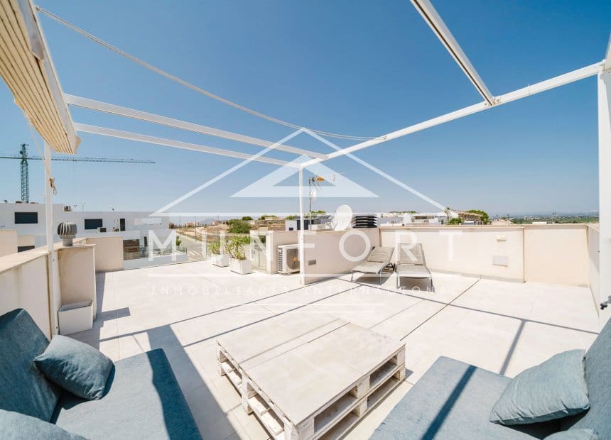 4 bedroom Villa for sale in Benijofar with pool - € 480,000 (Ref: 10046226)