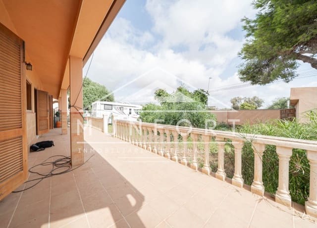 6 sypialnia Willa na sprzedaż w Los Balcones - Los Altos, Torrevieja z garażem - 520 000 € (Ref: 10048069)