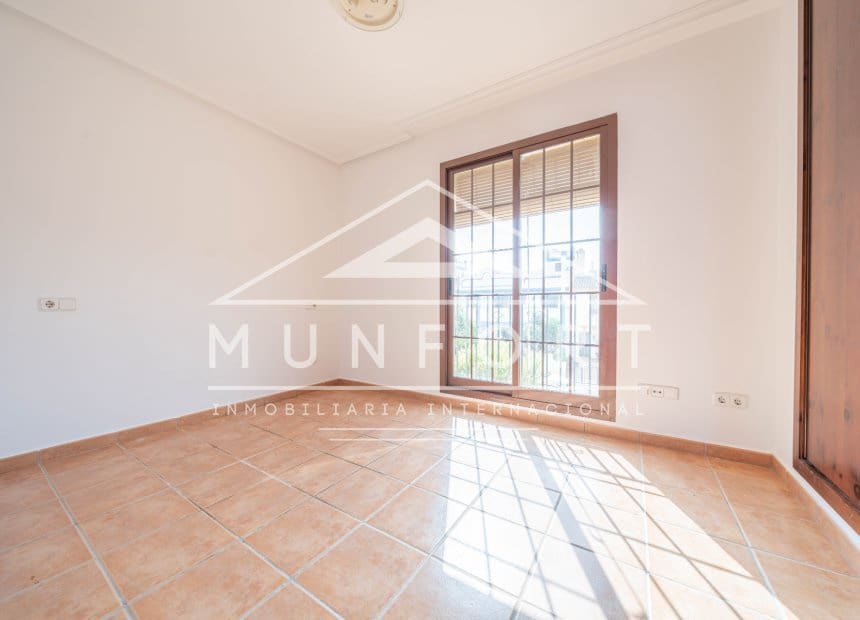 2 sovrum Radhus till salu i Roda med pool - 189 000 € (Ref: 10048460)