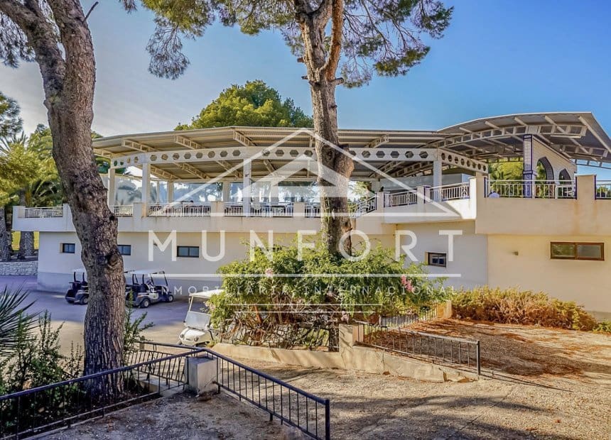 2 soveværelse Bungalow til salg i Los Dolses med swimmingpool - € 219.000 (Ref: 10060659)